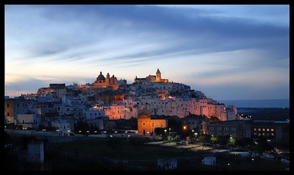 Aurasia Al Borgo Antico Остуни Экстерьер фото